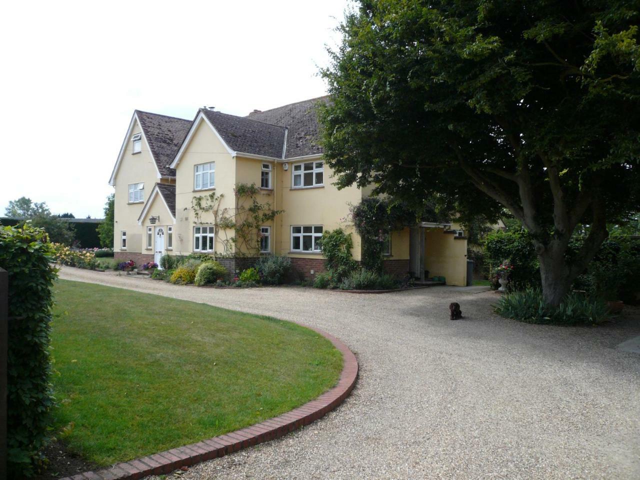 The Newnham White House Baldock Exterior foto