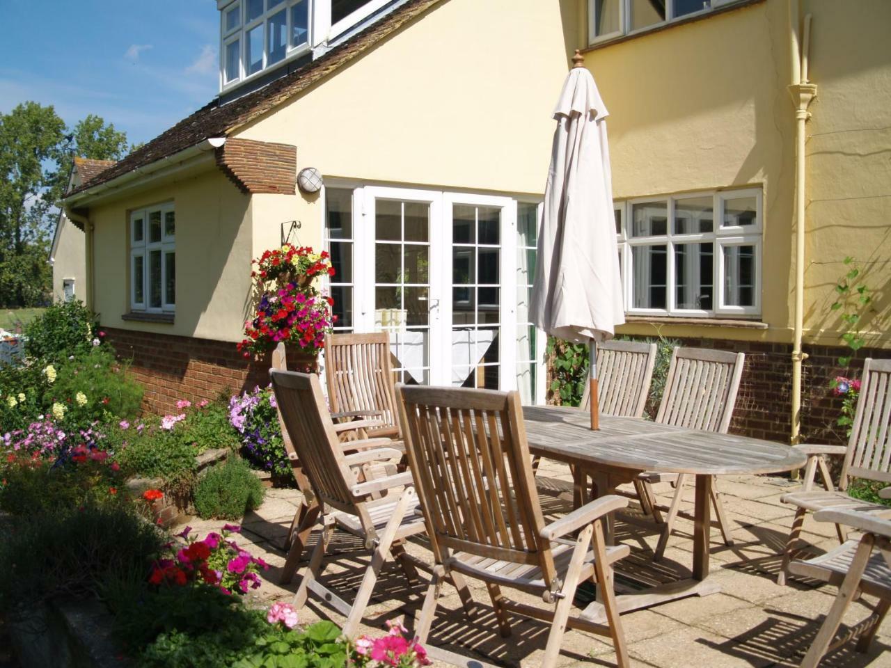 The Newnham White House Baldock Exterior foto