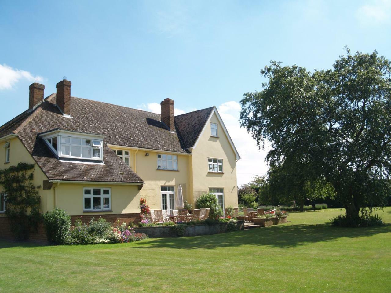 The Newnham White House Baldock Exterior foto
